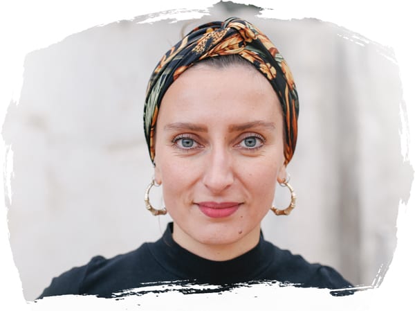 deana-portrait-kopftuch